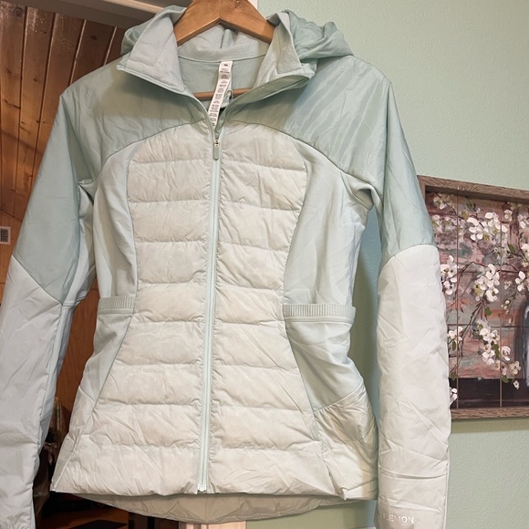 Lululemon NWT Down For It All Jacket size 6 - Picture 10 of 12